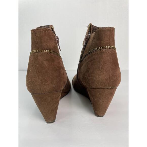Suede Wedge Boots Womens 7.5 Ankle Brown Booties Round Toe Heeled Shoes - Picture 5 of 11
